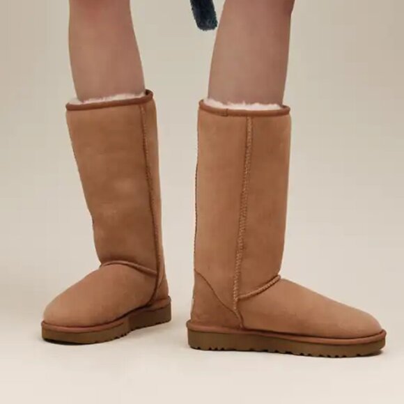 UGG Classic Tall Tan Boots Chestnut Sz 7 EUC - Picture 13 of 16